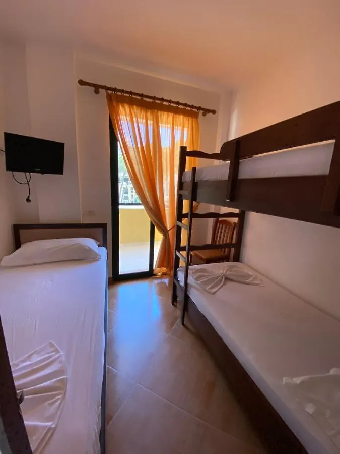 ***  Hotel Enera Golem  Albánie